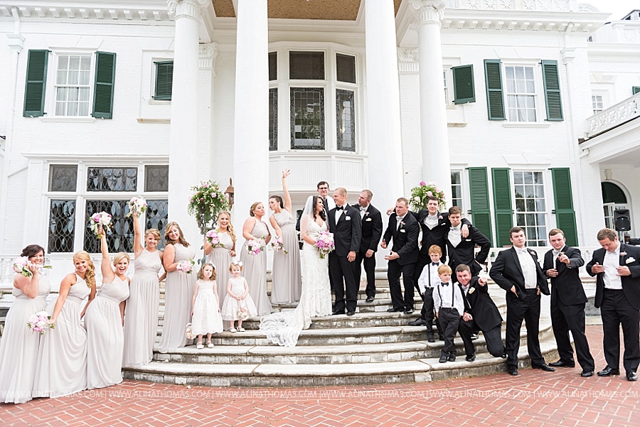 how to photograph large bridal party
