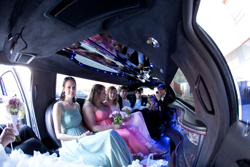 limo ride to wedding