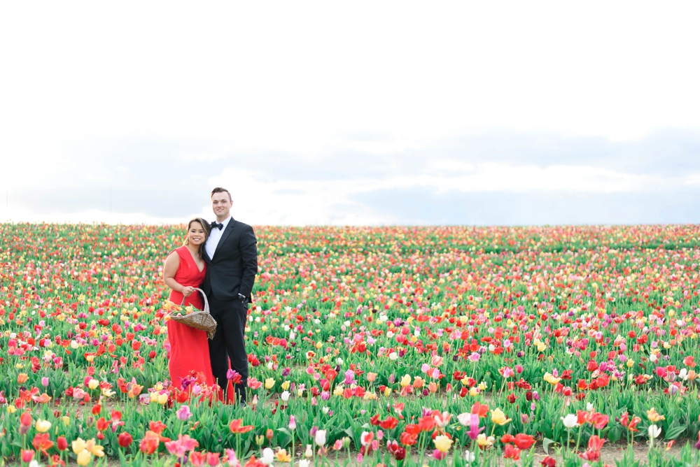 anniversary photos in a tulip field