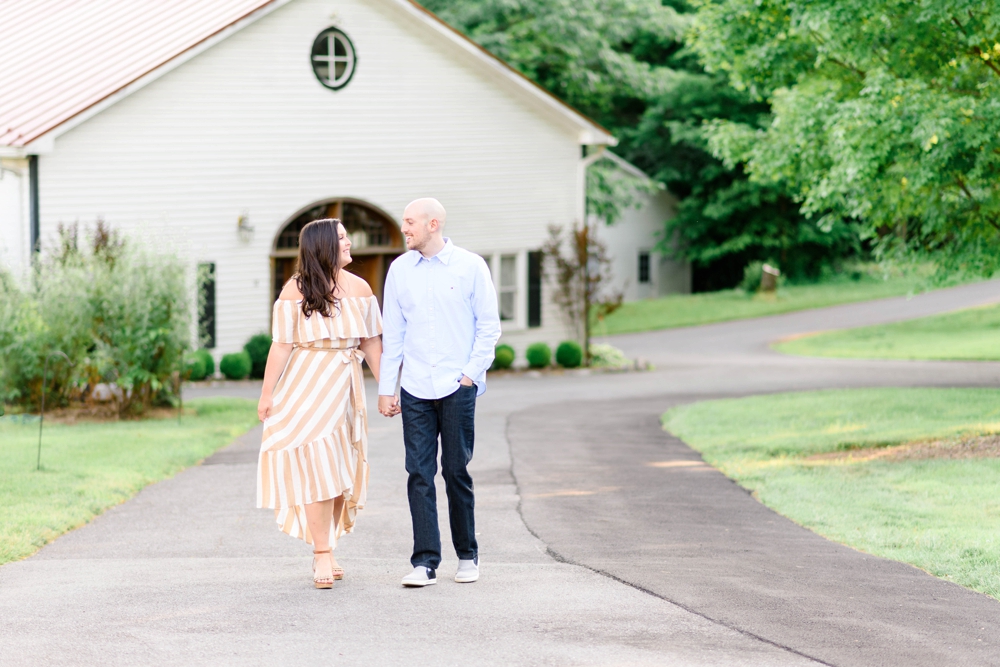 photos of engaged couple in berryville virginia