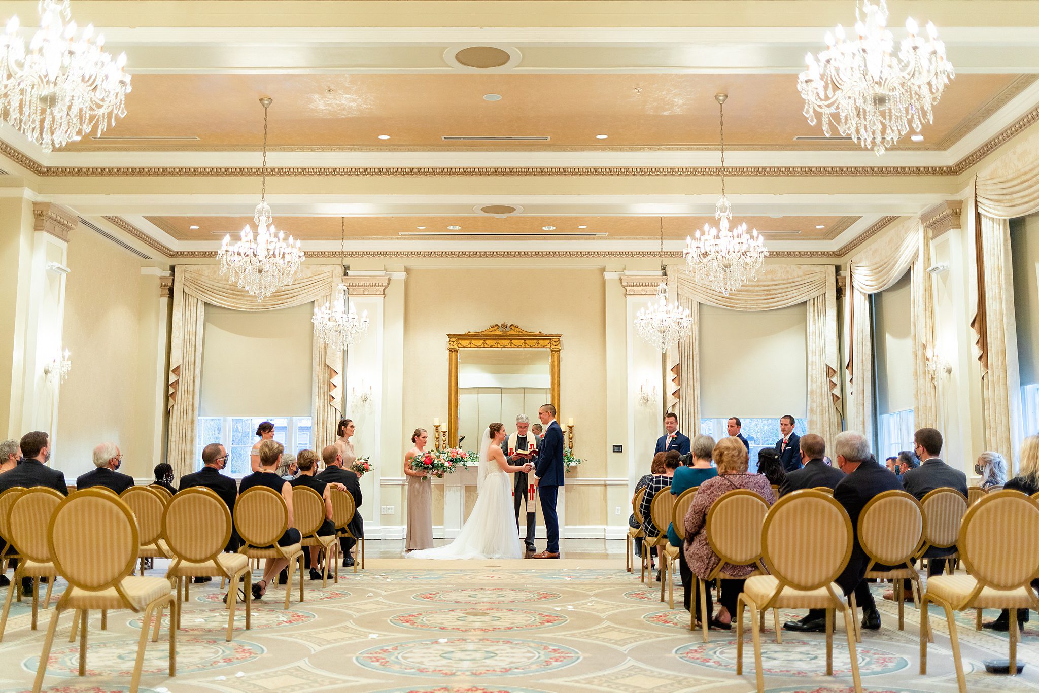 wedding ceremony at George Washington Hotel