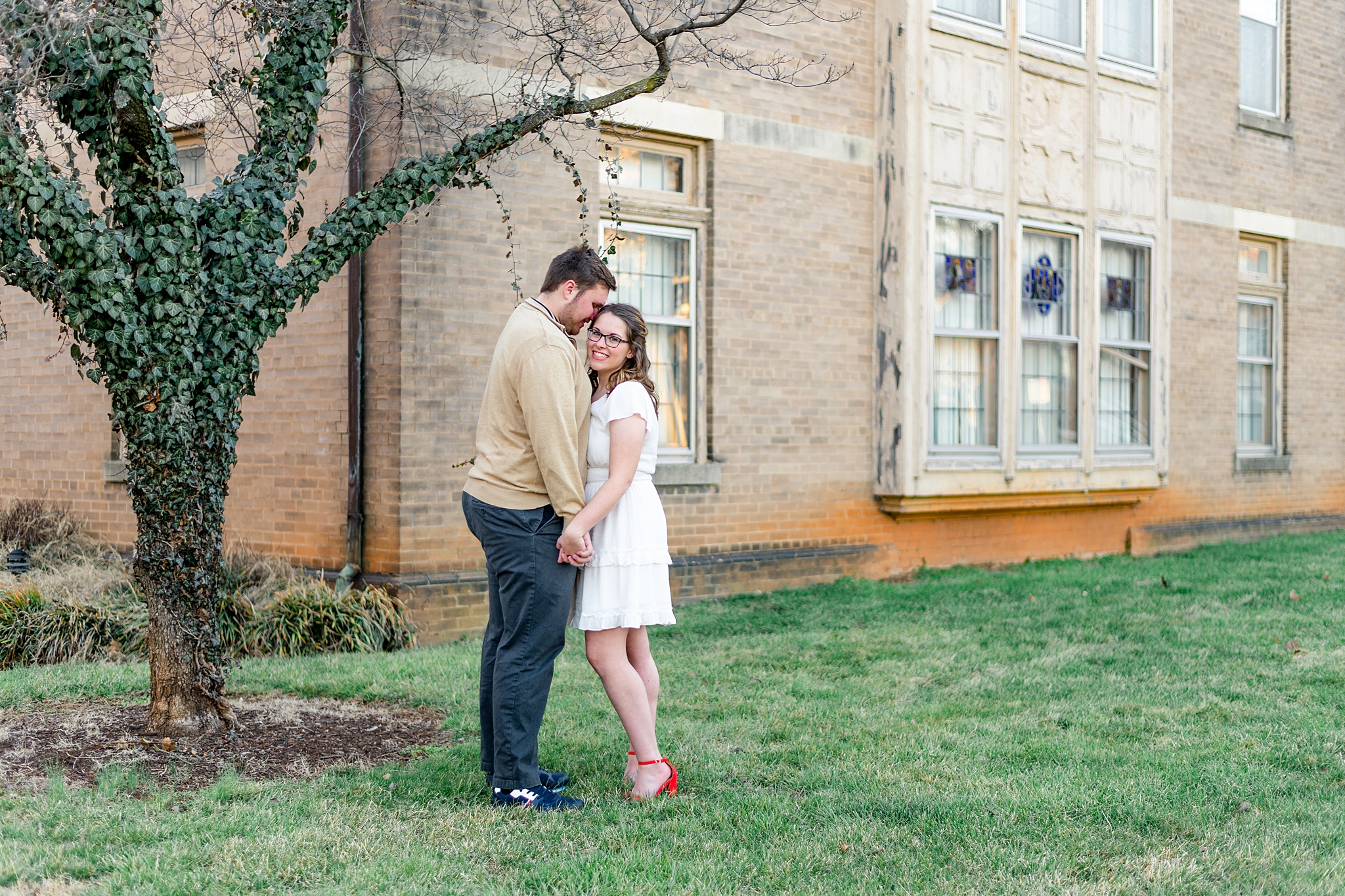 downtown Lynchburg engagement pictures