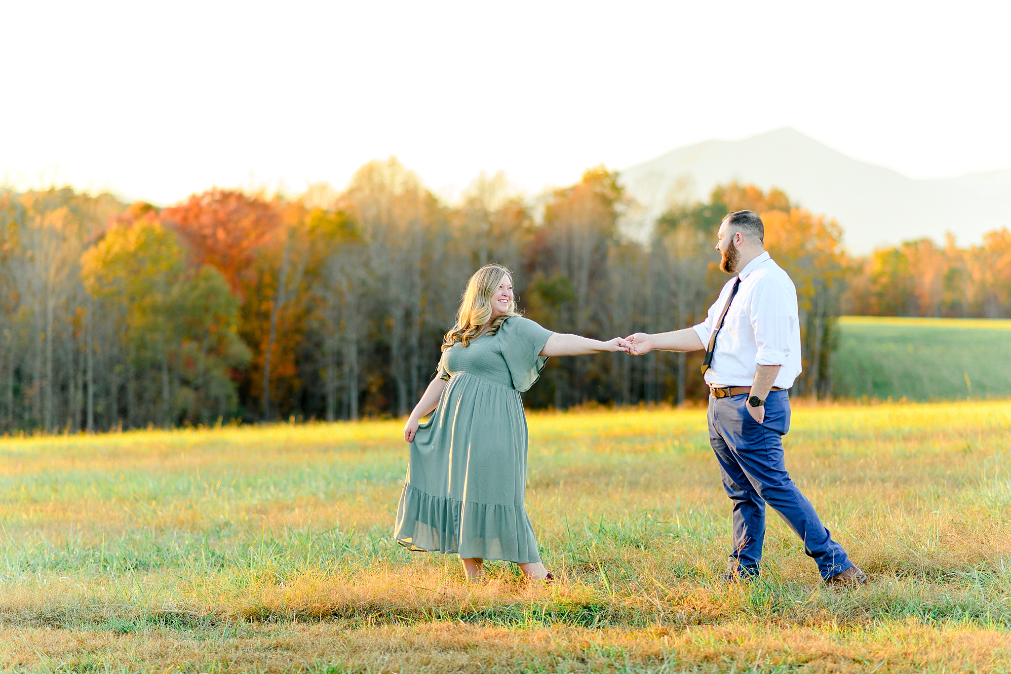 fall engagement pictures with mountain views in Lynchburg, VA