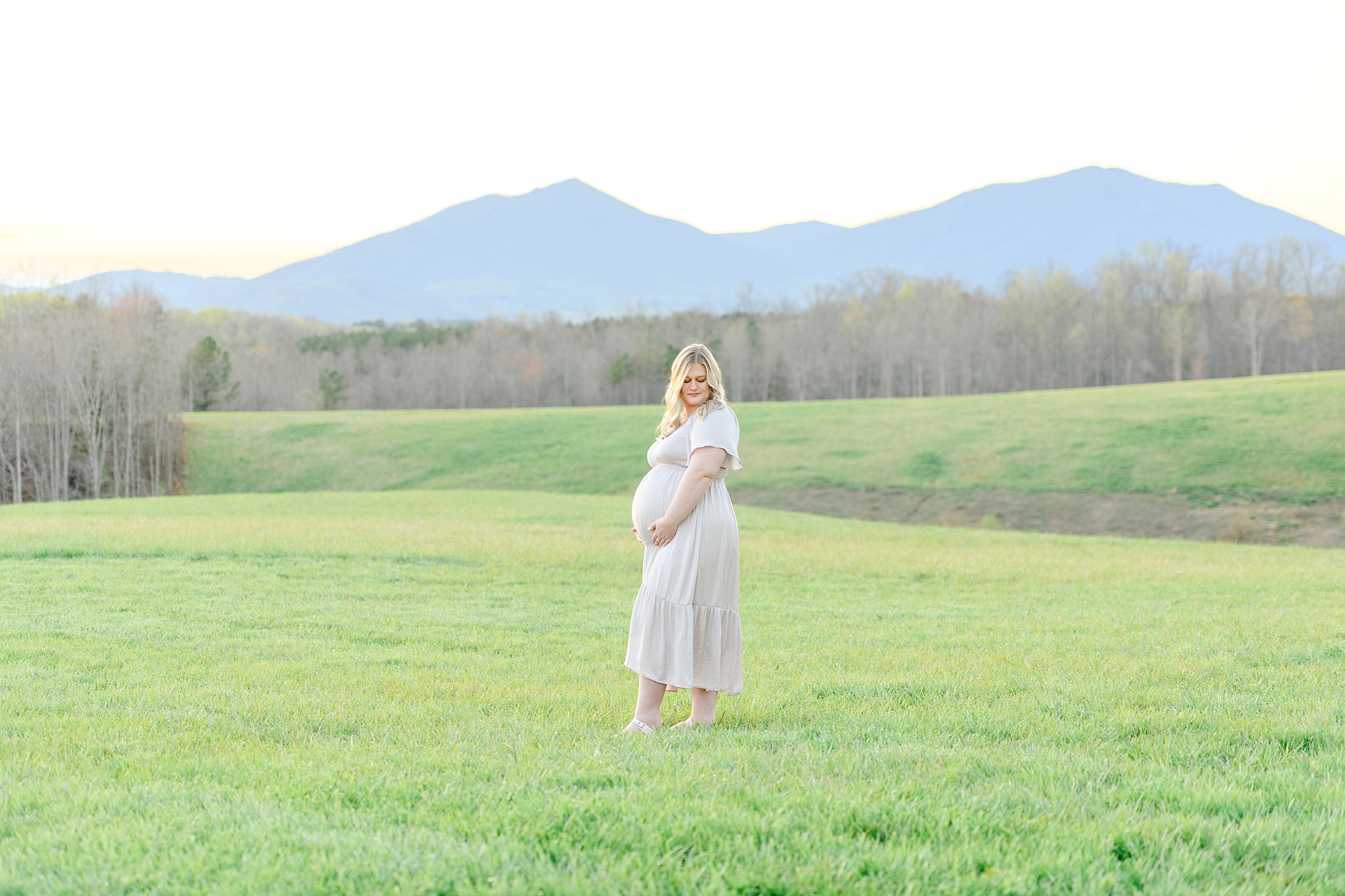 maternity photos at Cedar Oaks