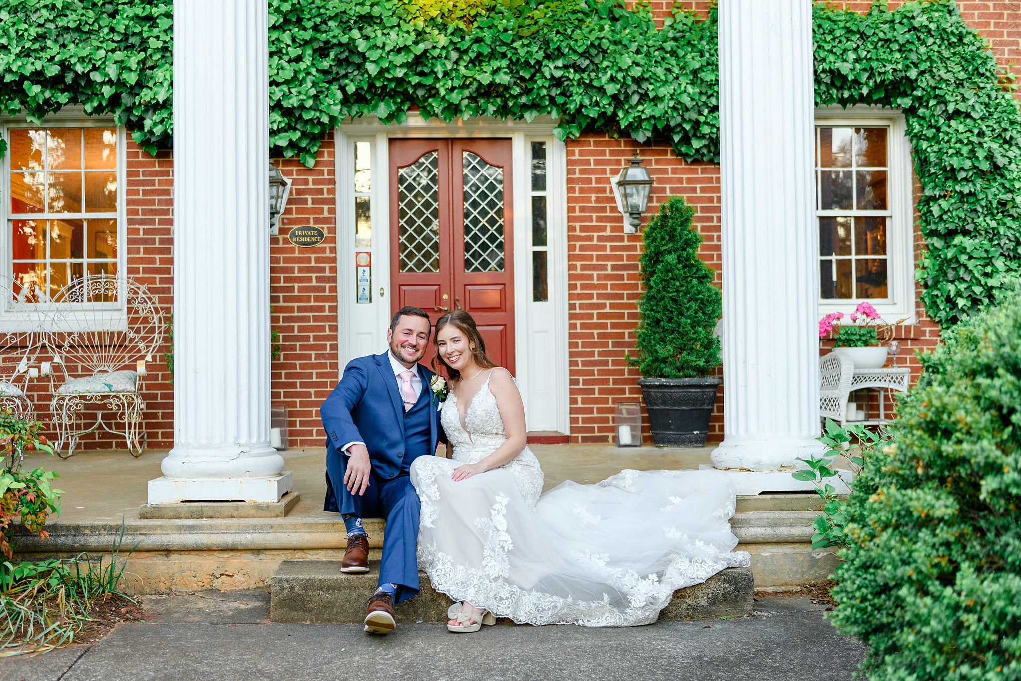 historic house wedding photo